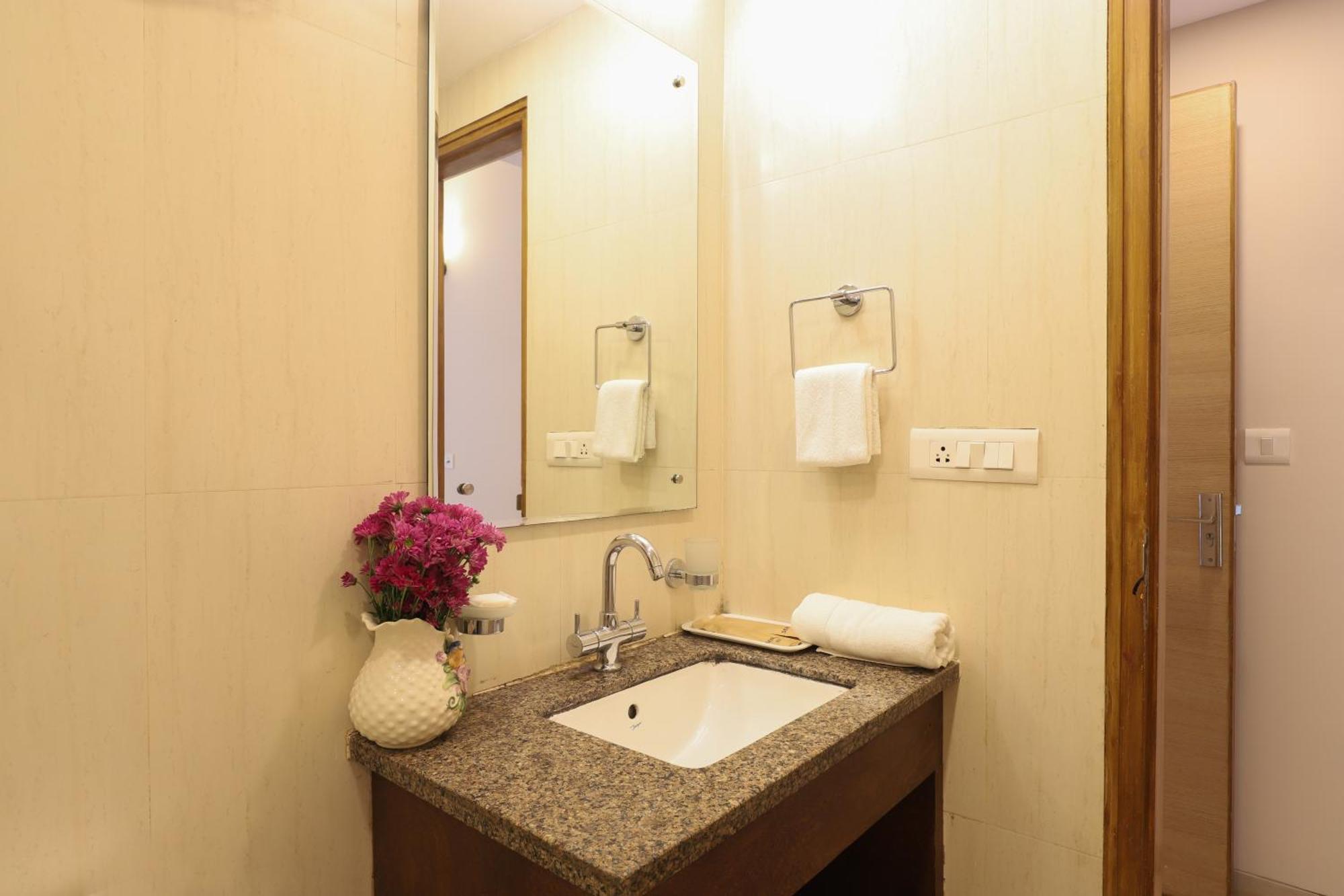 Veera Strand Park Serviced Apartments Near קלנגוטה מראה חיצוני תמונה